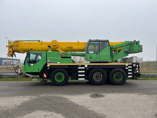 Liebherr LTM1055-3.2 mobile crane