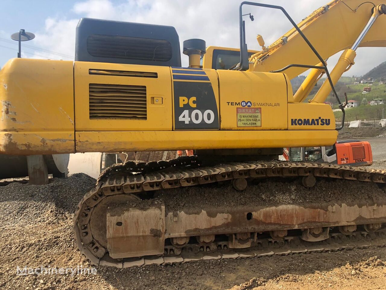 Komatsu PC400-8 tracked excavator