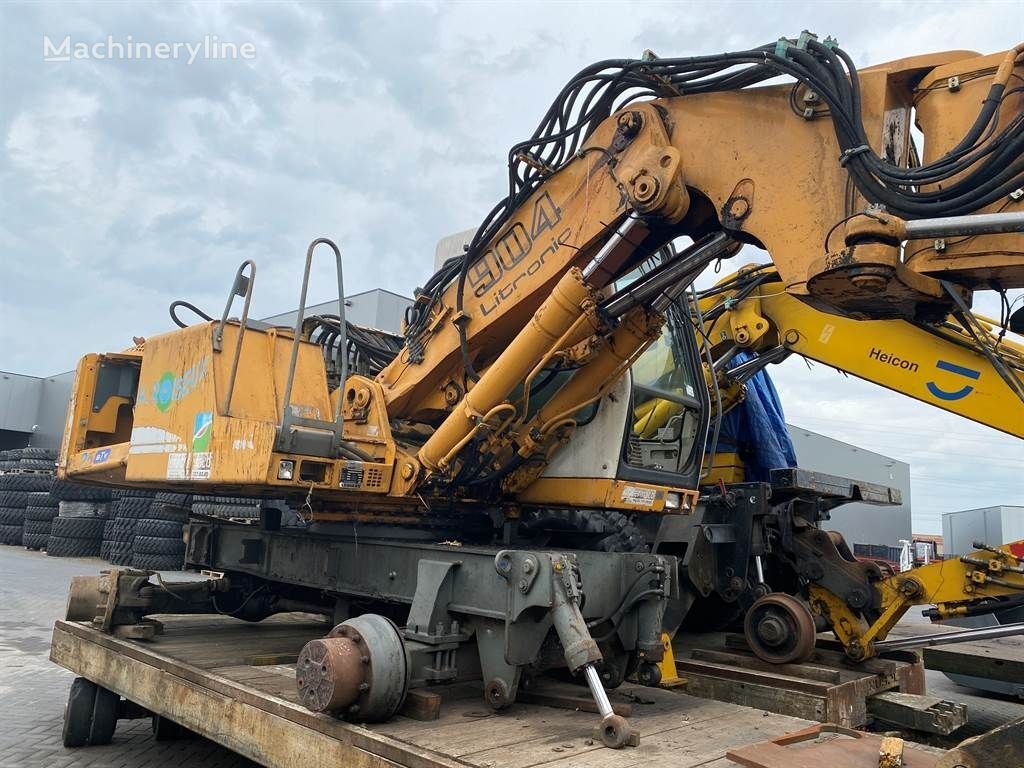 Liebherr A 904 (For parts) wheel excavator for parts